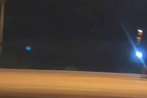 詹姆斯專機抵達成都，成都機場的老鐵們不淡定了