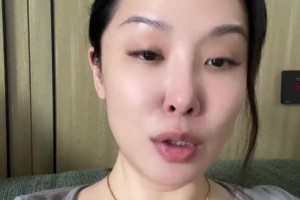 馬布里首次嘗試雞蛋灌餅：好吃！
