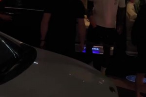 詹姆斯臨走之前，還專門去打卡了成都的雙子塔