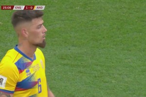 英格蘭1-0領(lǐng)先！馬杜埃凱傳中，安道爾后衛(wèi)頭球解圍自擺烏龍！