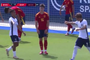 阿森納15歲天才小將道曼面對西班牙U19突破造點(diǎn)