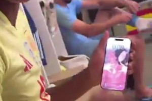 尼科：“你為什么對(duì)著手機(jī)笑？”亞馬爾：“我戀愛了”