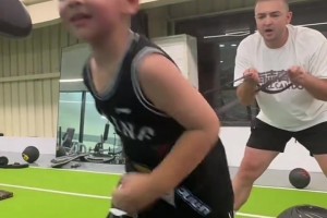 西熱兒子訓練時狂喊爸爸救命！西熱：想不想打NBA！