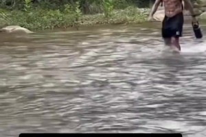拉莫斯也是釣魚佬這腹肌也太結實了，愛了愛了~