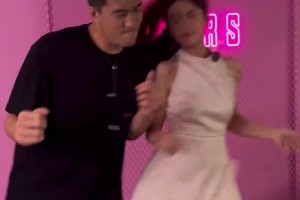 貼面對(duì)抗？郭艾倫和女主播跳舞： 到底用哪發(fā)力啊 感覺(jué)最后一下才發(fā)上力