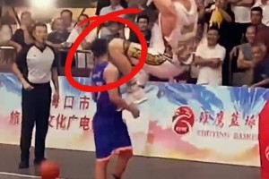德古拉爆扣之后，抬腿過(guò)高，你怎么看？