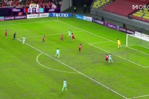 這下危險(xiǎn)了??蓉城亞冠0-2落后，對(duì)手凌空斬破門