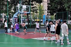 本以為是好傳，結(jié)果哥們起跳才知道大神在這