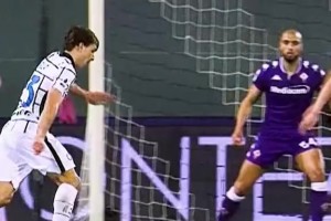 低調(diào)大師！國(guó)米官推曬視頻紀(jì)念巴雷拉藍(lán)黑生涯300場(chǎng)?