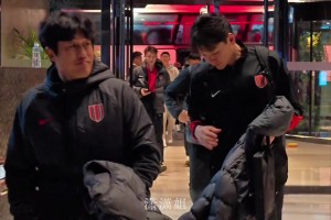 體現(xiàn)隊(duì)長(zhǎng)的擔(dān)當(dāng)！賽后面對(duì)球迷質(zhì)疑，周定洋堅(jiān)決選擇維護(hù)隊(duì)友！