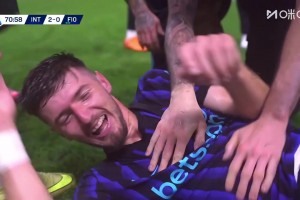 優(yōu)雅！蘇契奇禁區(qū)起舞拉小提琴過人破門！國(guó)米2-0領(lǐng)先佛羅倫薩！
