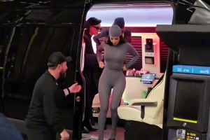 最強(qiáng)防守陣容！卡戴珊一家也有自己的戰(zhàn)衣了