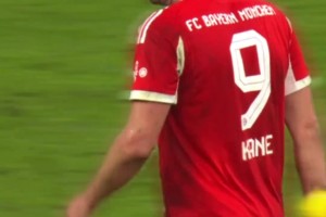 恨不得親自去守門了！裁判視角看凱恩回撤到禁區(qū)邊上防守！