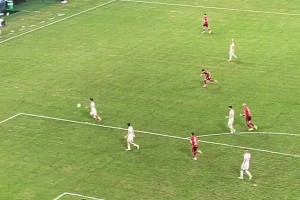 球迷已經(jīng)徹底失望!德?tīng)柤佣嘣诔啥既爻沁€有未來(lái)嗎?