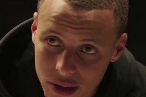 最好關(guān)掉聲音！一輩子的好友！名場面：哈登庫里錄音室比賽唱歌！