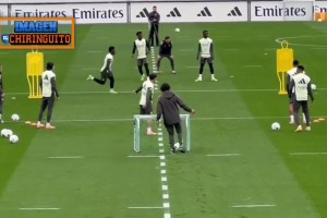 囧！維尼修斯訓(xùn)練賽多次射門不進(jìn)，隊(duì)友都看不下去了