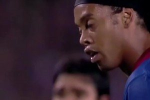 堪稱教科書！小羅在歐冠打進(jìn)的一粒精彩貼地?cái)厝我馇颍?></span>
                                            <i class=