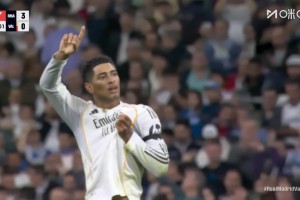 貝皇漸入佳境！巴爾韋德長傳，貝林厄姆內(nèi)切晃開防守遠(yuǎn)射破門！