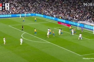 皇馬領(lǐng)先！米利唐頭球造成對(duì)手手球犯規(guī)，姆巴佩點(diǎn)射破門