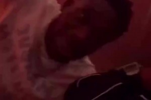 穆西亞拉、阿方索·戴維斯&奧利塞一起去看Drake的演唱會