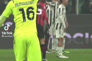 來自80碼外的聲音！名場面：邁尼昂化身后置司令塔指揮進攻人墻！