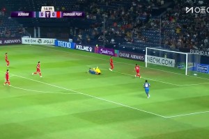 泰國(guó)球隊(duì)現(xiàn)在配合這么細(xì)膩??素巴猜破門，海港0-1落后