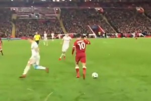 “巴塞羅那為何要花1.42億英鎊買下庫蒂尼奧?。俊笨碫CR→