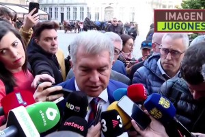 拉波爾塔接受采訪時被皇馬球迷打斷！他笑談：昨天很難熬吧