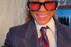 這么帥的嗎？巴薩女足的西裝大片！這一個個職場精英！