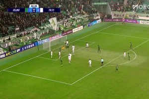 靈巧！國安角球開出，塞爾吉尼奧背身機(jī)敏一蹭破門