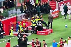 阿萊格里是如何保護球員的？