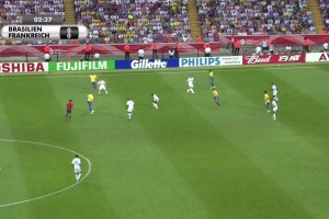 恐怖！06年世界杯小羅，卡洛斯，小儒尼尼奧三個人搶罰任意球！
