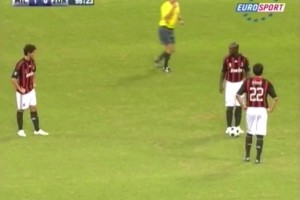 西多夫做球卡卡架炮！當(dāng)年帕托在米蘭的待遇也是沒誰了！