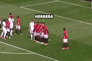 曼聯(lián)經(jīng)典名場(chǎng)面：埃雷拉早已看穿一切，但是德赫亞卻讓他走開