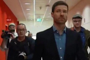 有內(nèi)鬼？TA：阿隆索曾釣魚測試出皇馬更衣室確實(shí)有人泄密