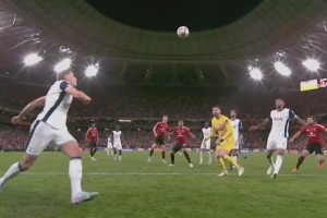 錯(cuò)失獎(jiǎng)杯！范德芬這一腳曾讓曼聯(lián)球迷心碎