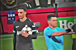 重溫薩拉赫拒讓點給阿諾德，網(wǎng)友：強(qiáng)顏歡笑卻可能已動了離開的心