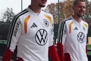 氛圍不錯??！德國隊(duì)的訓(xùn)練日常！你的關(guān)注點(diǎn)是誰？