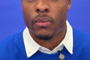 鄧弗里斯：我叫不高興，這視頻都不愿意錄，還想讓我唱歌給你們聽(tīng)