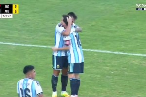 梅西直塞送助攻！勞塔羅禁區(qū)內(nèi)勁射破門(mén)！阿根廷1-0領(lǐng)先安哥拉！