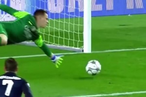 屬于門將的試煉塔！那些驚人的撲救合集！多少球看著都要進(jìn)了！