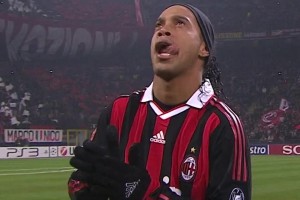 滿滿都是回憶！小羅在米蘭時(shí)期面對曼聯(lián)的瞬間