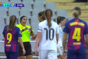 皇馬博主怒批巴薩女足球員：展現(xiàn)了她在學(xué)校里學(xué)到的價值觀