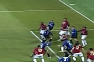 國米官推致敬阿德里亞諾：米蘭德比貢獻(xiàn)絕殺的梅阿查國王