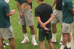 汪士欽這小辮子讓隊友愛不釋手