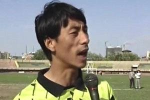 夠狠！施連志飛踹高峰被禁賽后的采訪成為了中國足球的名場面