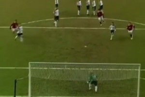 每個(gè)進(jìn)球都讓人拍案叫絕！C羅落葉任意球合集！賞心悅目！