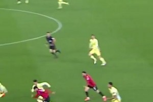 再遇巴黎就看你了！歐洲杯官方曬蘇維門迪世預(yù)賽上單防K77