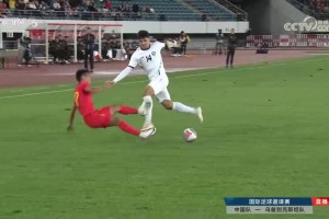 這沖擊力！胡桑諾夫當年直接把何宇鵬的肋骨撞斷