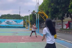 準度力量都S級！籃球網(wǎng)紅小姐姐王露27秒完成5個點位三分墊投